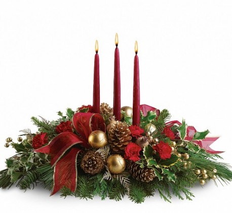 Christmas table spray with candles