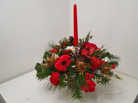 Christmas candle container arrangement