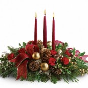 Christmas table spray with candles