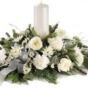 Christmas white table spray with candle