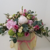 Country blooms hat box